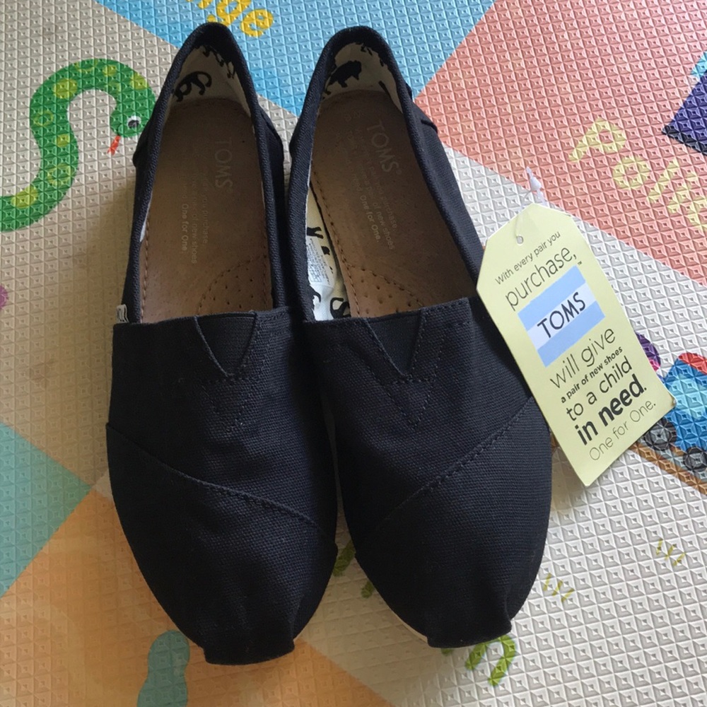 Toms classic flats